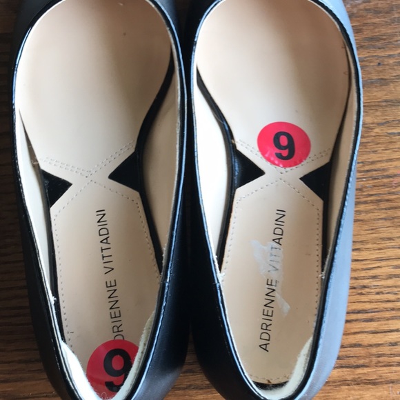 Black leather pointed toe flats worn once EUC - Picture 5 of 7